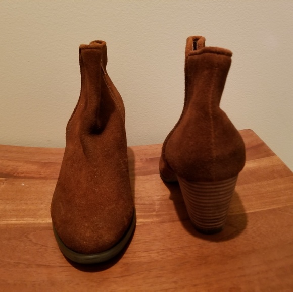 CHOCOLAT BLUE WEDGE BOOTIES BOOTS - Picture 2 of 3